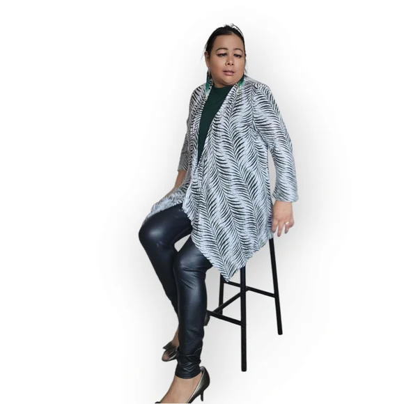 Chic Zebra Pattern Drape Cardigan - Picture 8 of 13